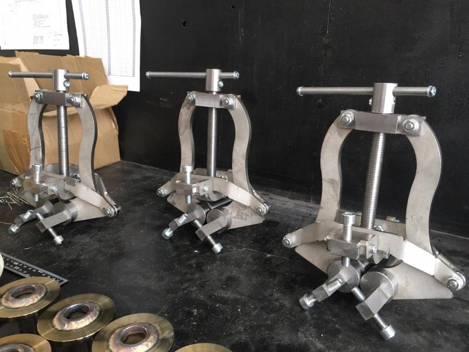 Произведена отгрузка пяти комплектов трехточечных центраторов TEK-ЦТР-170