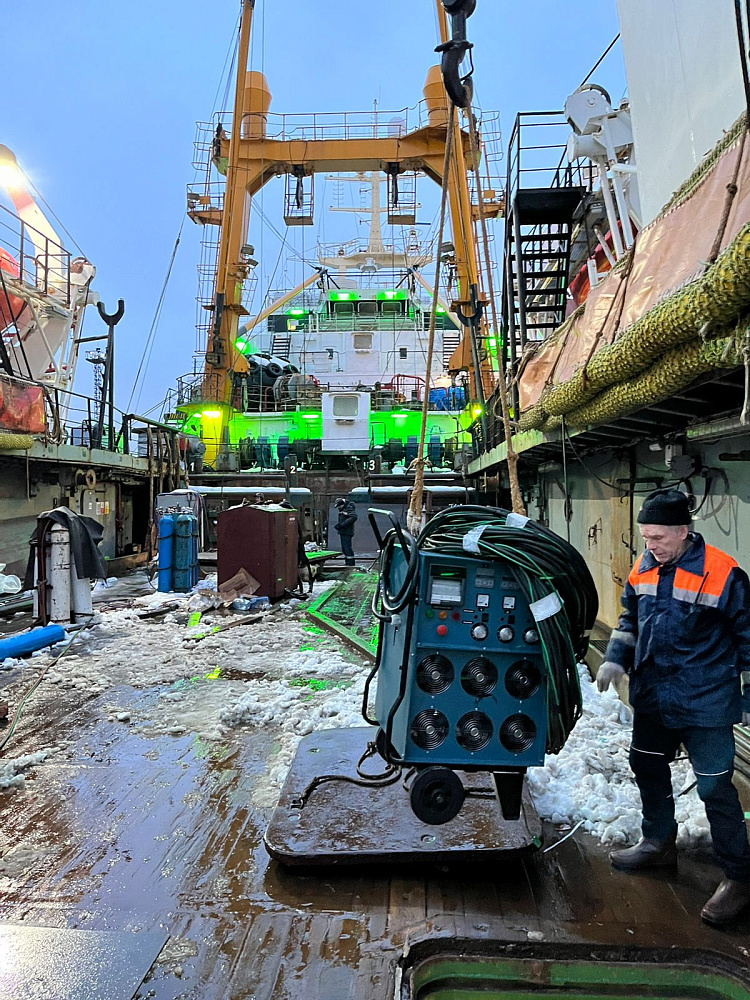 Термическая обработка (местный отпуск) шатунной шейки двигателя т/х "ЭСТЕР"