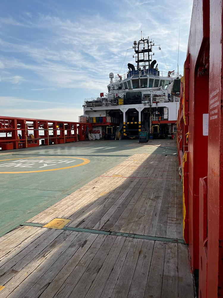 Восстановление шейки коленчатого вала главного двигателя ВДГ BERGEN B32:40L9P-CD на ТБС "Бия"