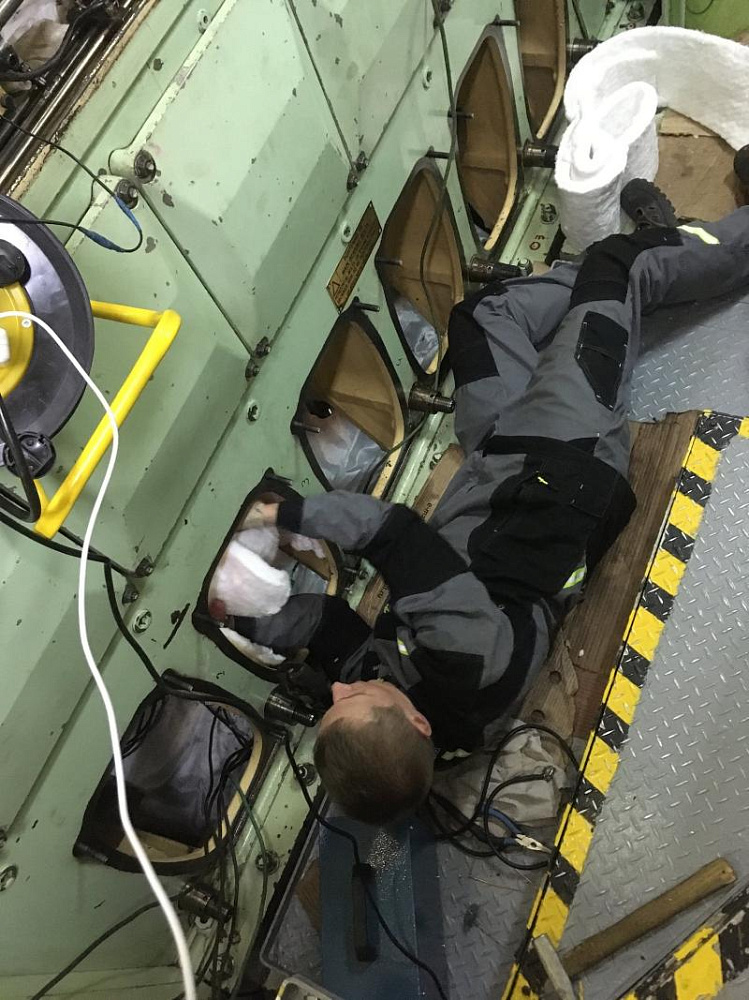 Термообработка шейки коленчатого вала на борту судна т/х "НЕФРИТ"