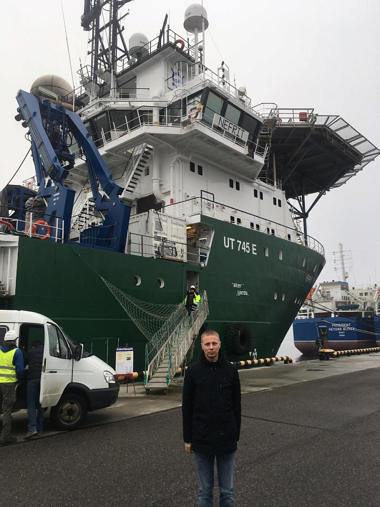 Термообработка шейки коленчатого вала на борту судна т/х "НЕФРИТ"